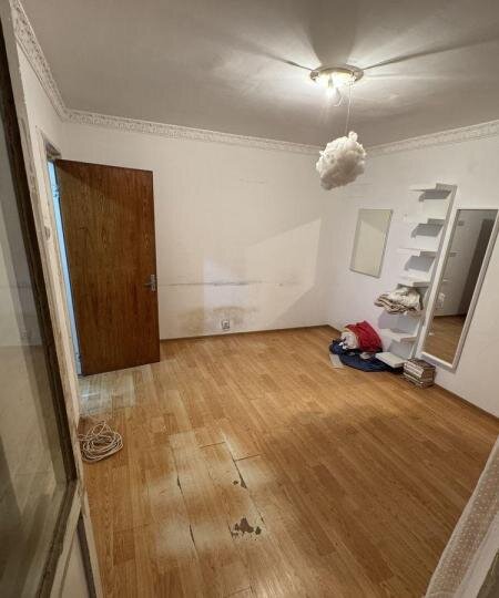 Drumul Taberei, metrou R.Doamnei, Colegiul Elena Cuza, dec., et.1/4, liber