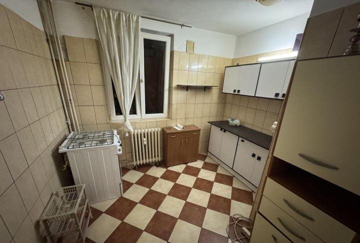 Drumul Taberei, metrou R.Doamnei, Colegiul Elena Cuza, dec., et.1/4, liber